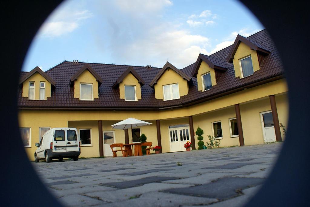 Hotelik Pod Baranami Siechnice Exterior foto